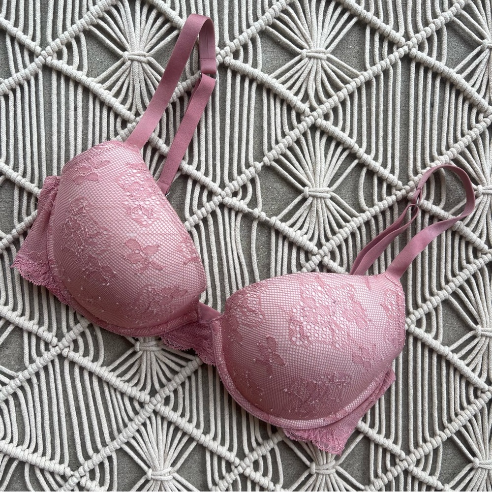 Victoria’s Secret Pink Lace Bra Size 34D